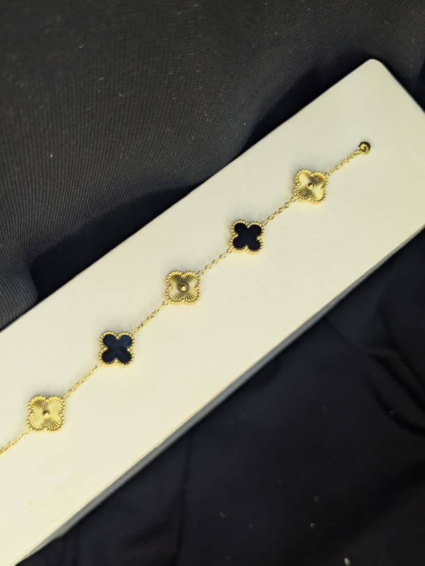 Double tone clover Bracelet 