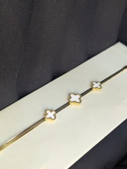 White clover Bracelet  thumbnail 0