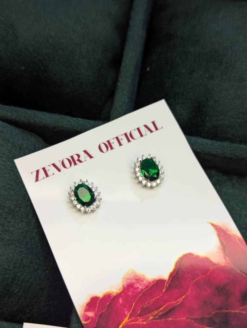  Zevora Studs