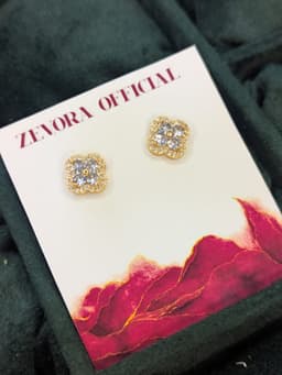 Clover Studs thumbnail 0