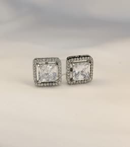 Silver mini studs   thumbnail 0