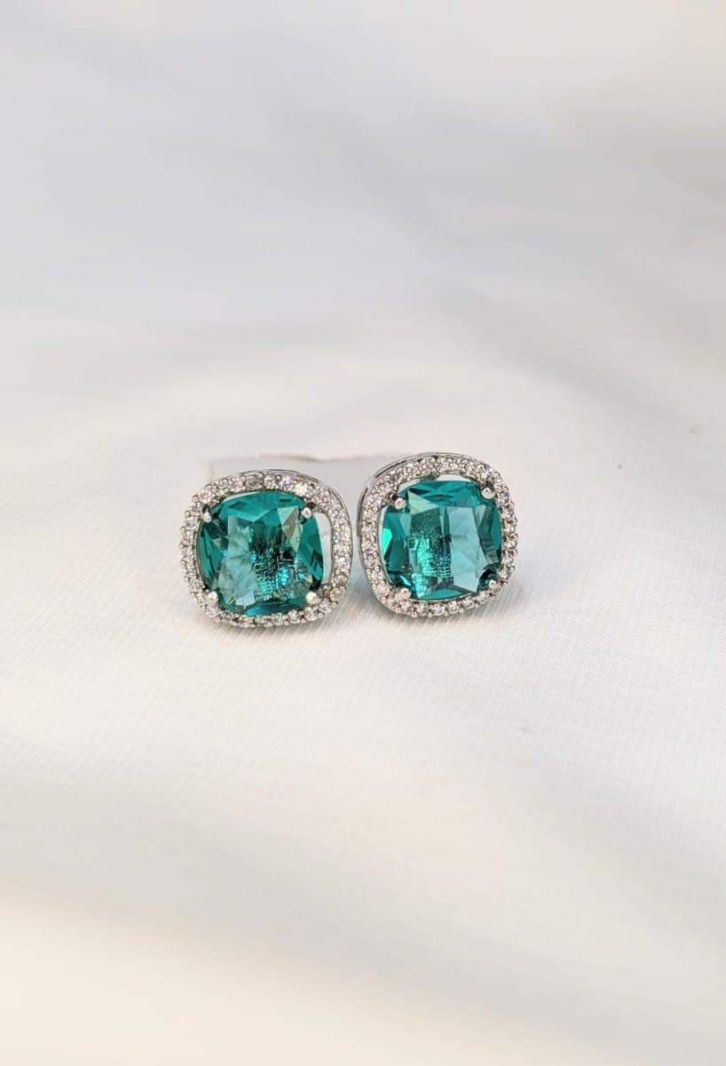 Aqua bling studs 