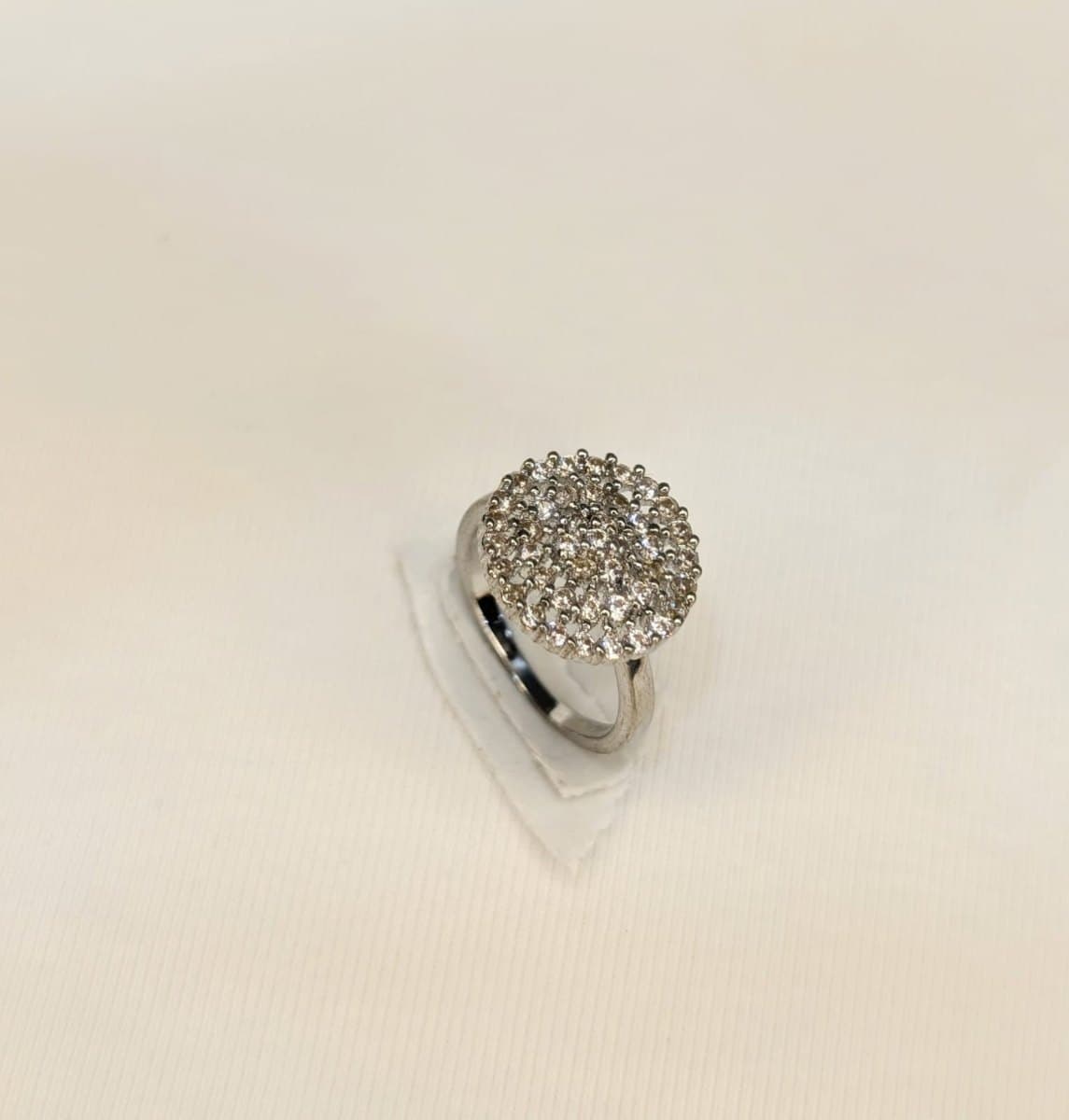 Round silver ring mini 