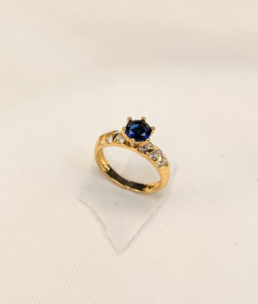 Sapphire pop mini ring