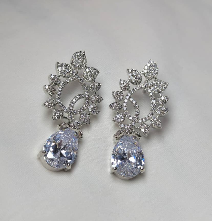 Zevora Drop Earrings