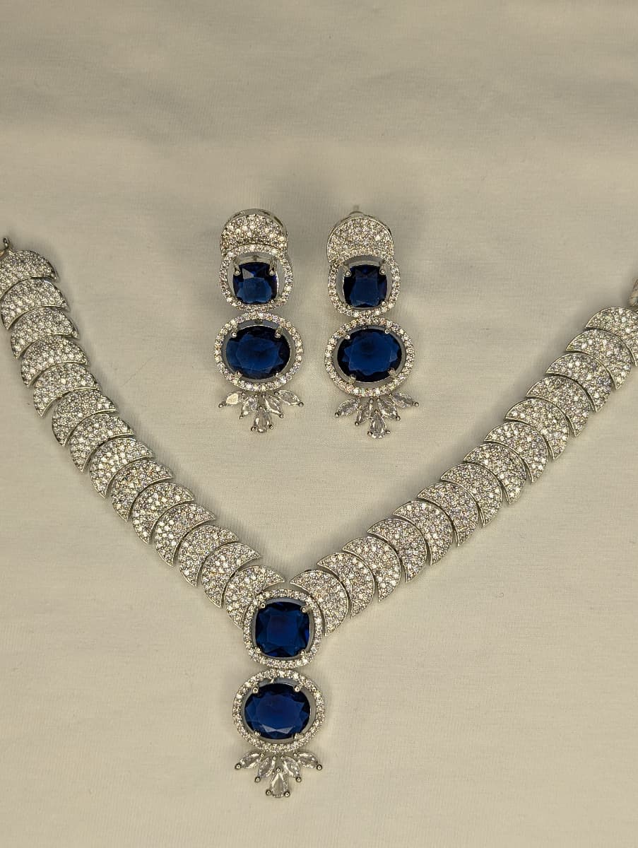 Sapphire zircon set